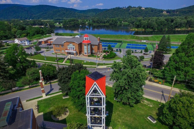 CU-Lock Haven alumnus establishes  scholarship to support future biology students